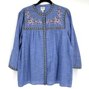NWT St. John's Bay Women's Floral Embroidered Button‎ Up Top Chambray Blue Large